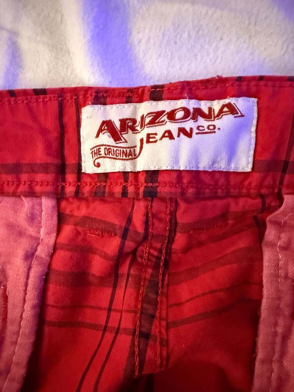 Arizona Jean Co. Men's Red Plaid Flat Front Chino Shorts - Picture 3 of 4